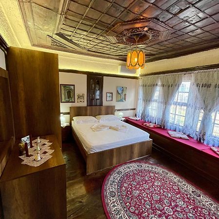 Restaurant & Guest House Semani 베라트 외부 사진