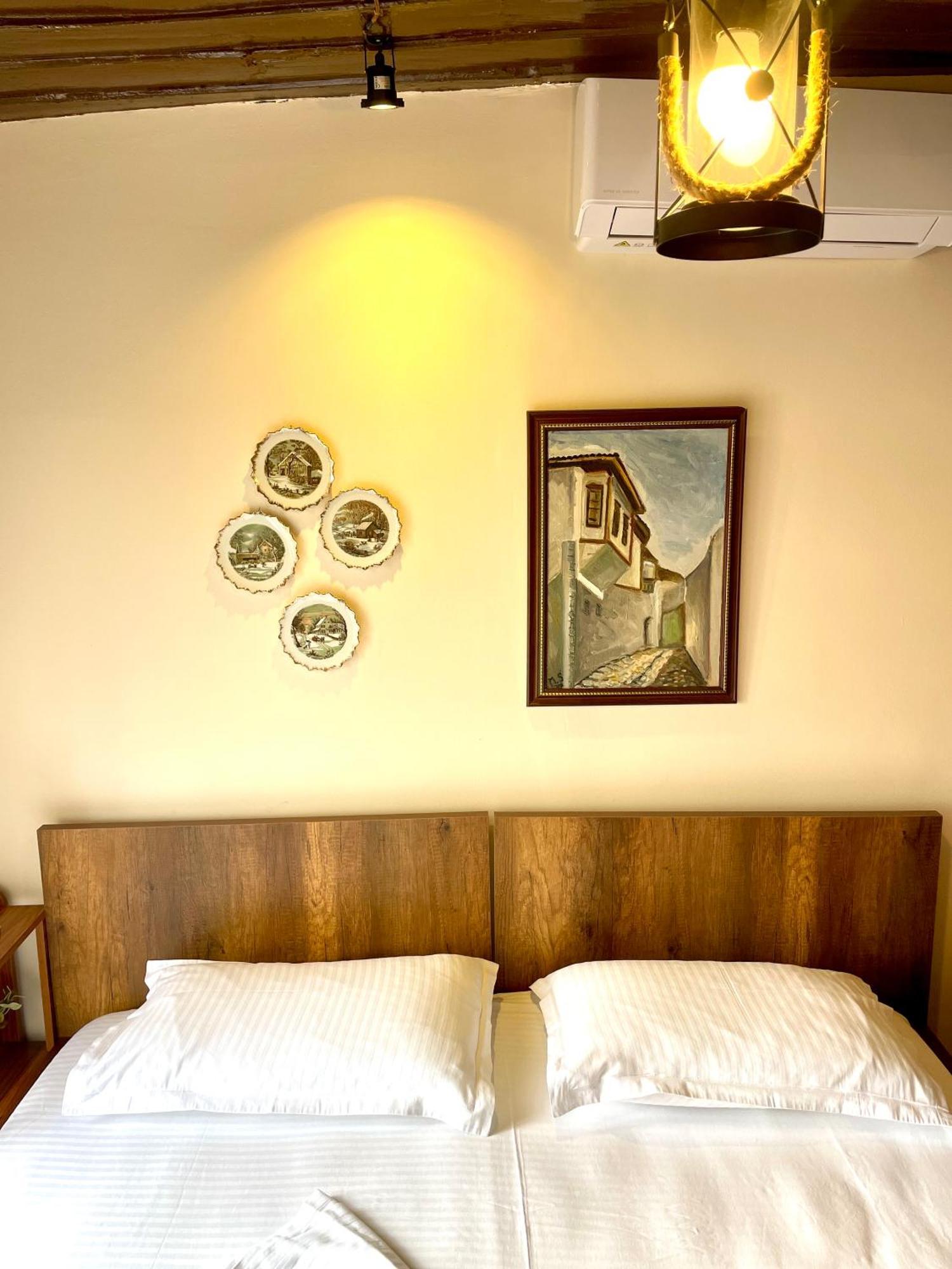 Restaurant & Guest House Semani 베라트 외부 사진