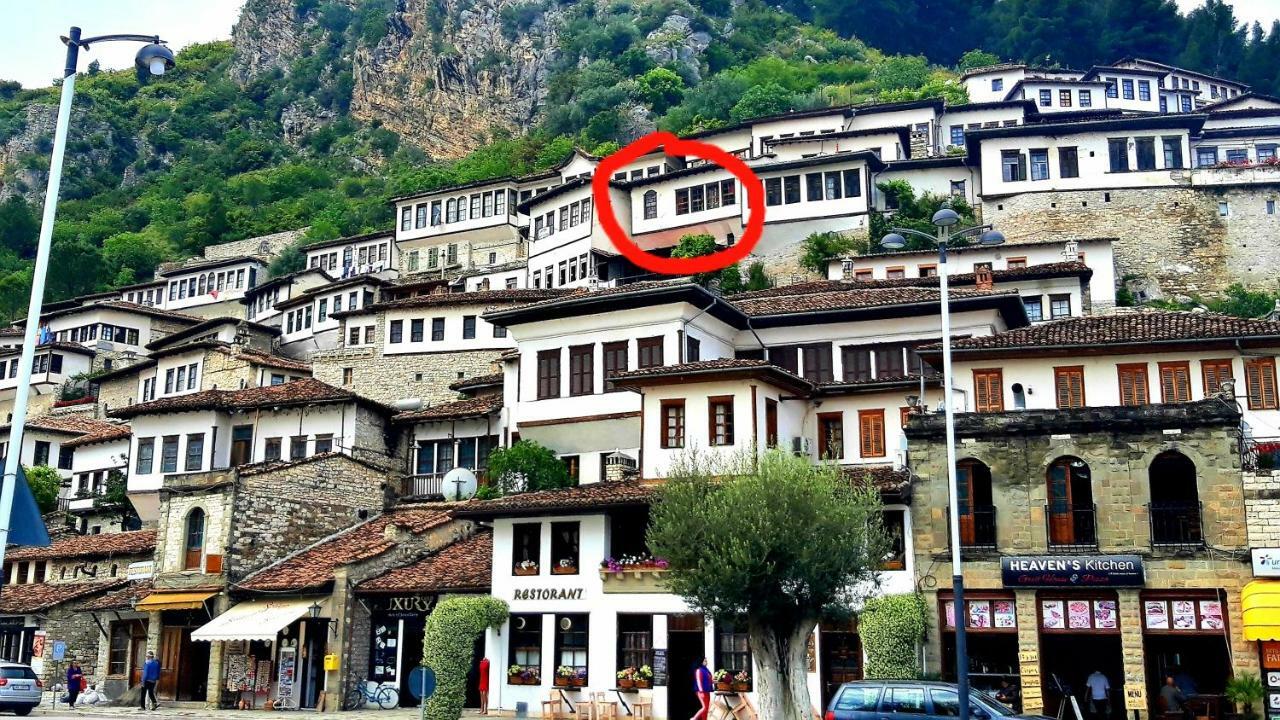 Restaurant & Guest House Semani 베라트 외부 사진